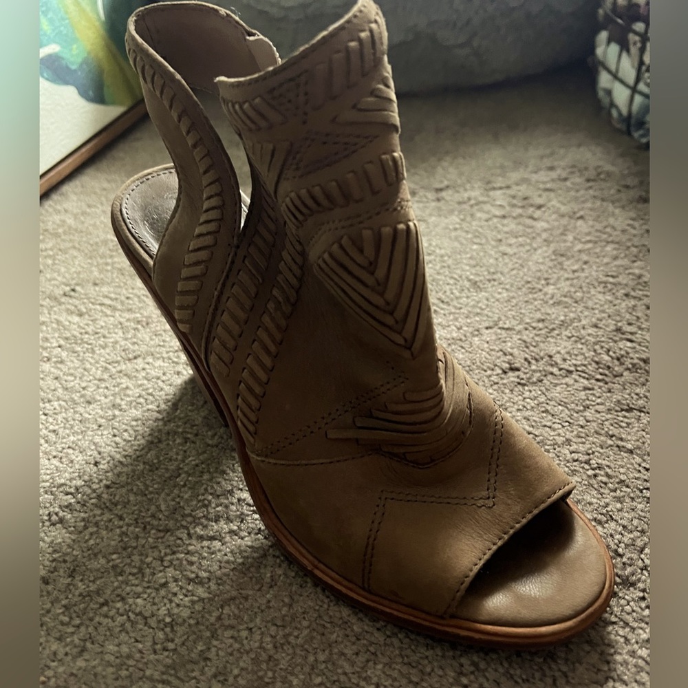 Vince Camuto tan heeled open toe bootie